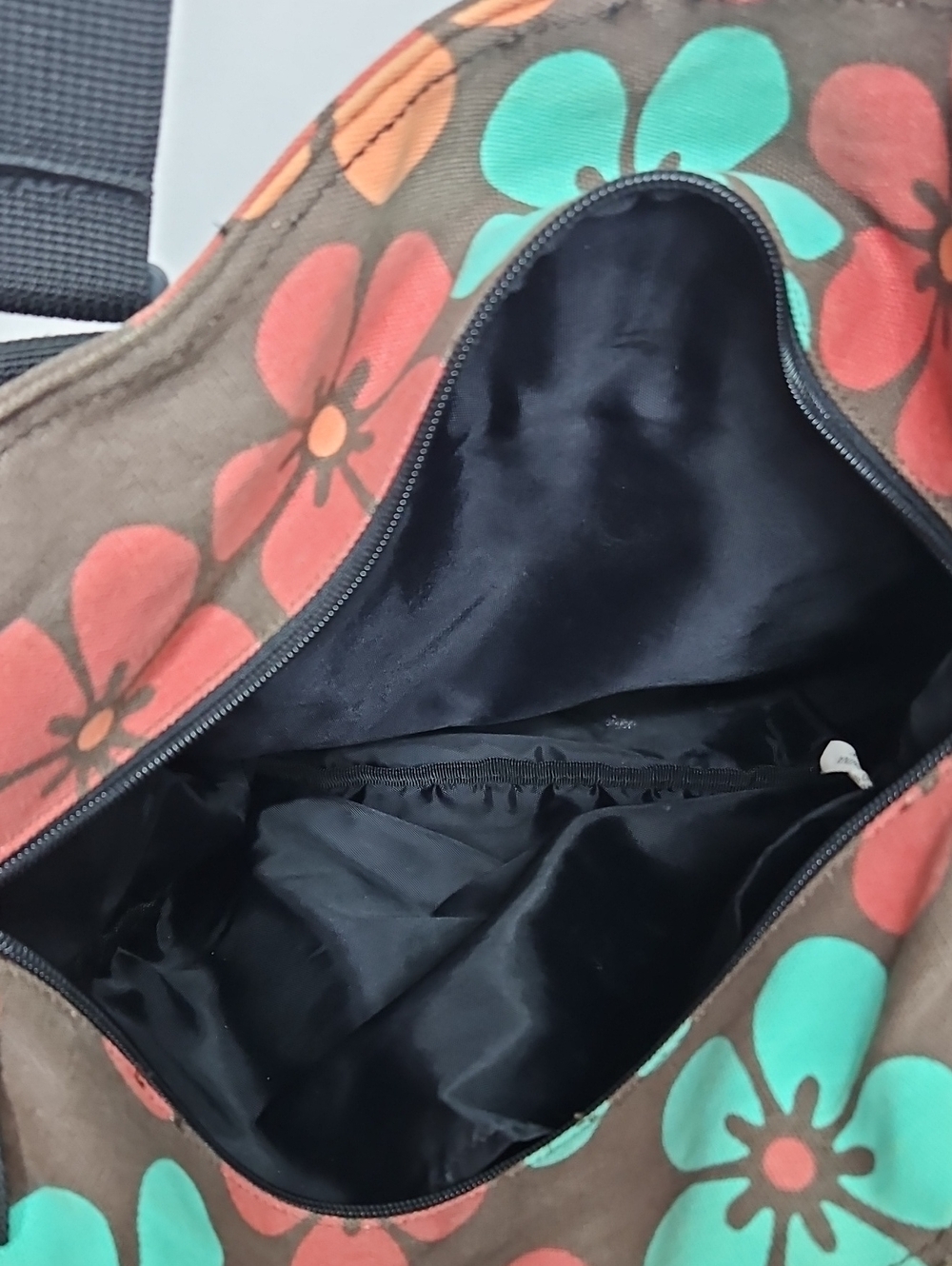 Kavu ShoulderComputer Tote Bag Floral Brown Pattern 13x15 - Picture 6 of 7